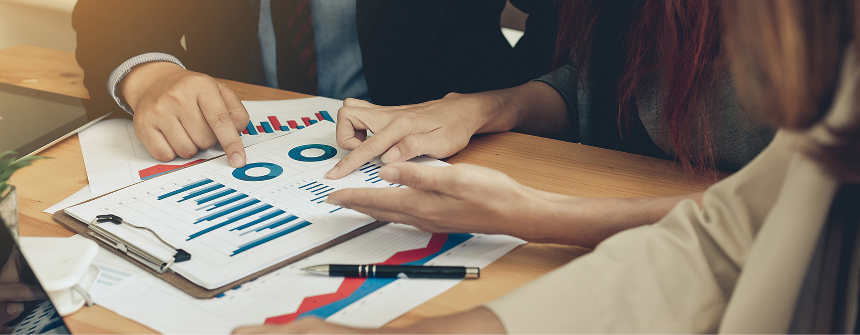 Hivelab offers digital transformation strategy service.